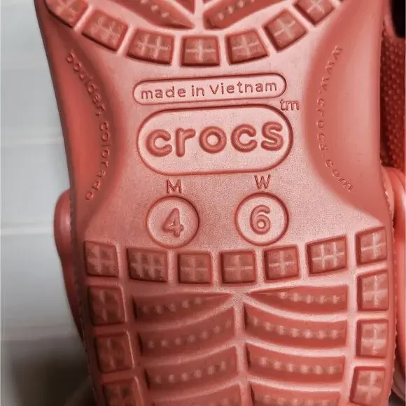 Crocs Classic Coral Clogs/Sandals - Picture 9 of 10